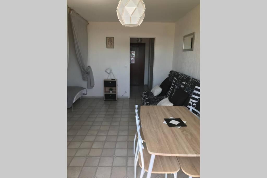 Studio Meuble Classe 2 Etoiles - 30M² Gréoux-les-Bains Eksteriør billede