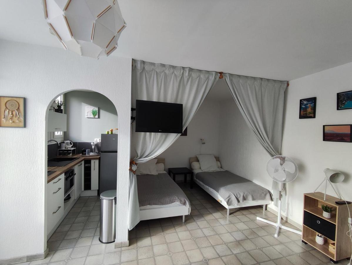 Studio Meuble Classe 2 Etoiles - 30M² Gréoux-les-Bains Eksteriør billede